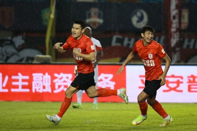 kaiyun-【中超】程长城闪击制胜严智宇救险 亚泰1比0蓉城