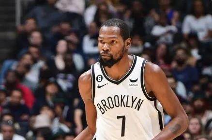 开云体育入口-KD：我们现有首发实力有限 我不会教欧文西帝做事