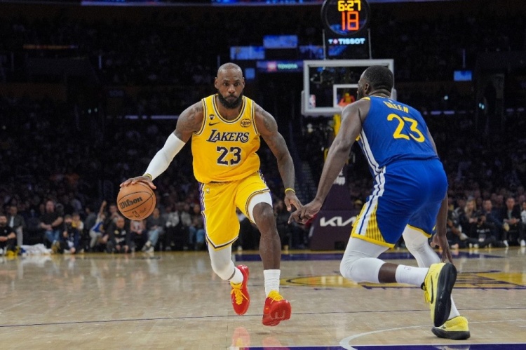 kaiyun-周六竞彩篮球强档：湖人内忧外患 勇士全民皆兵