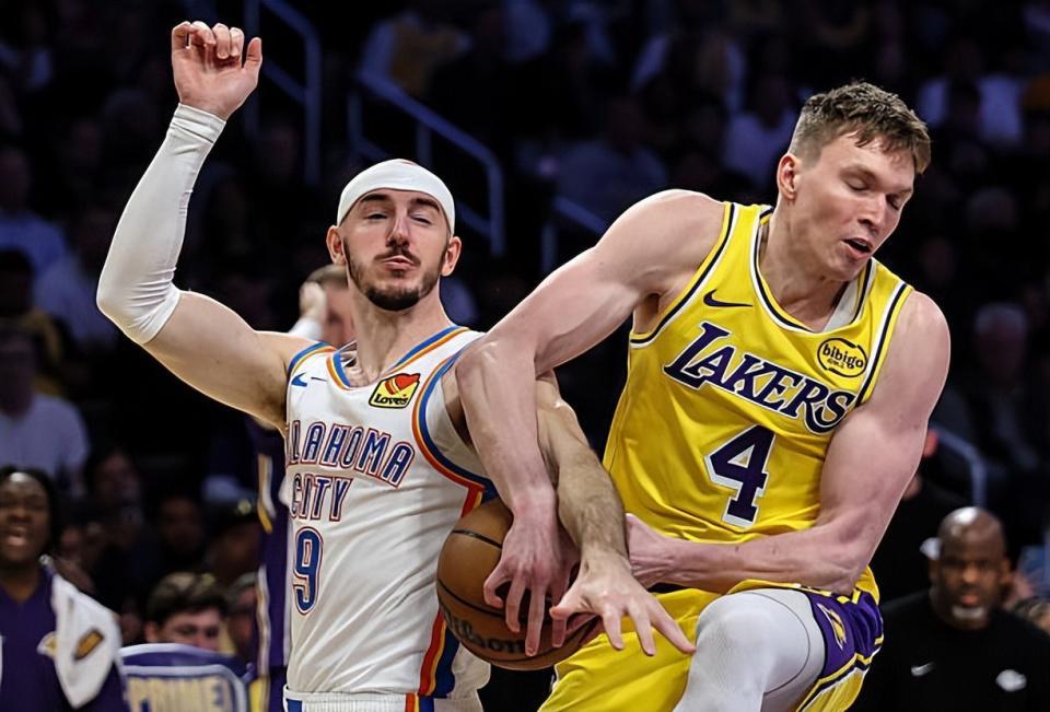 kaiyun-当年心气极高的年轻人，为什么如今在湖人连垃圾时间都打不明白？